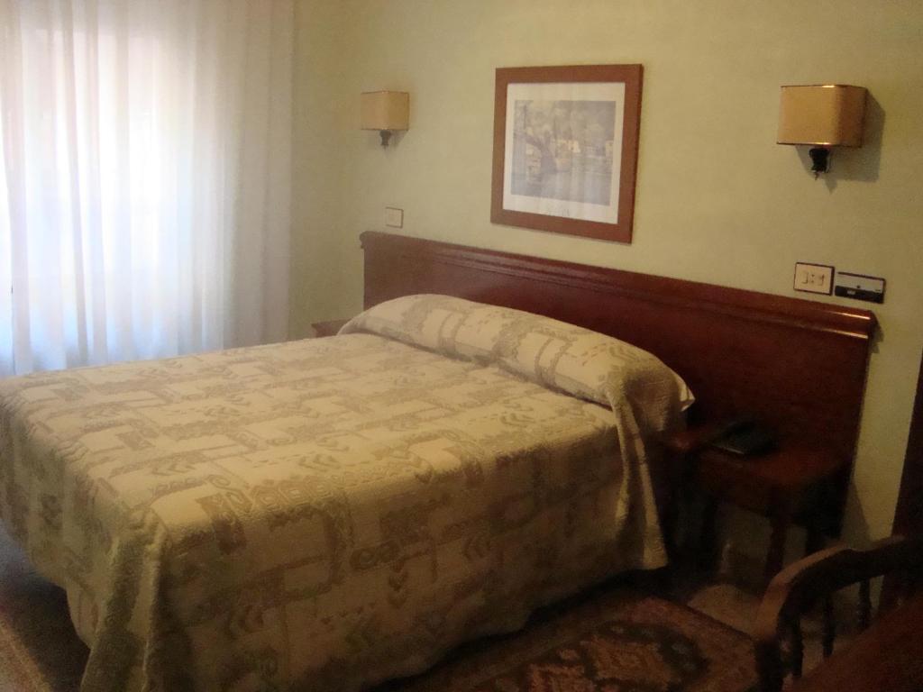 Hotel Avenida Gijon Centro Pokój zdjęcie