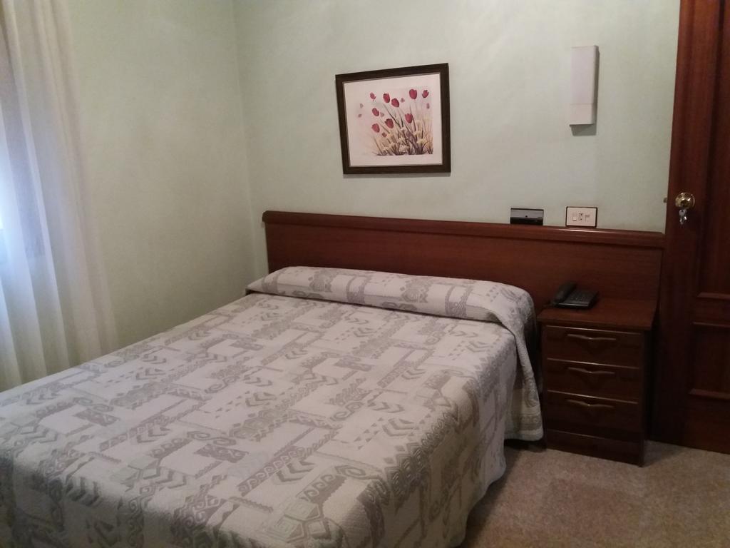 Hotel Avenida Gijon Centro Zewnętrze zdjęcie